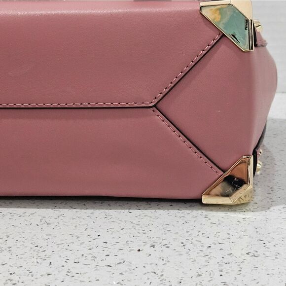 MICHAEL KORS MANHATTAN, like new - Picture 8 of 14